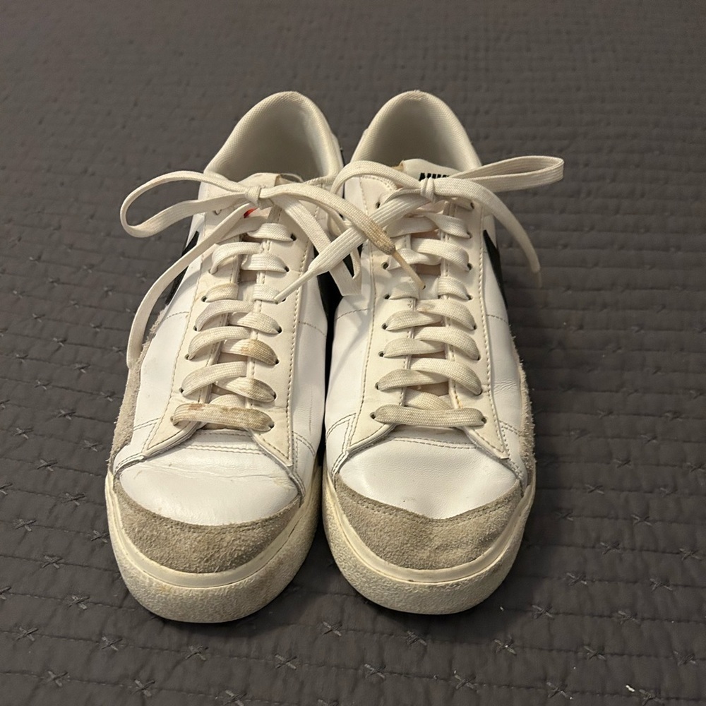 Nike Blazer Low 77 White Shoes Sneakers Women's 10.5. - Picture 3 of 8